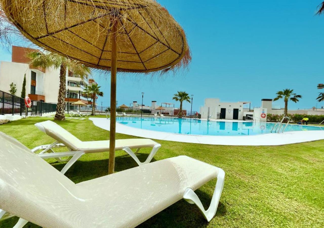 Little Dream - Luxury Beach Retreat Фуэнхирола Экстерьер фото